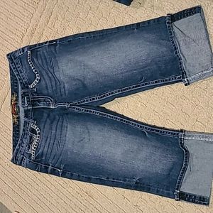 Maurices Capri pants.